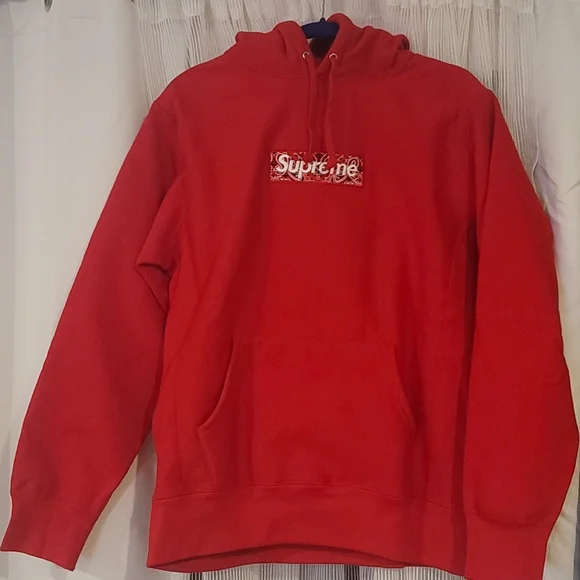 Supreme hoodie - Picture 1 of 3